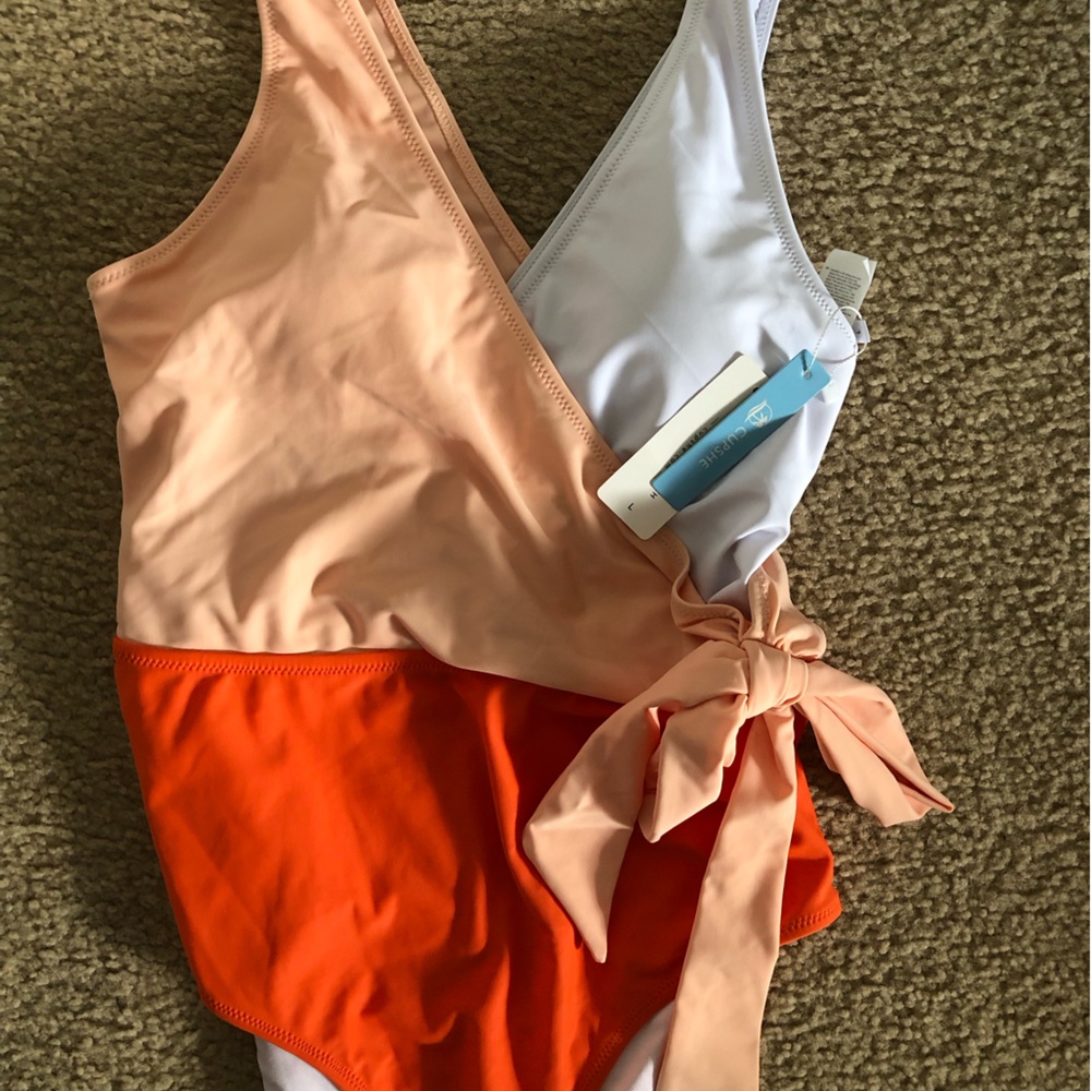 NWT Cupshe swimsuit SzL